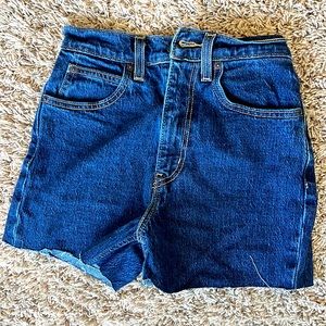 Levi’s jean shorts size 24